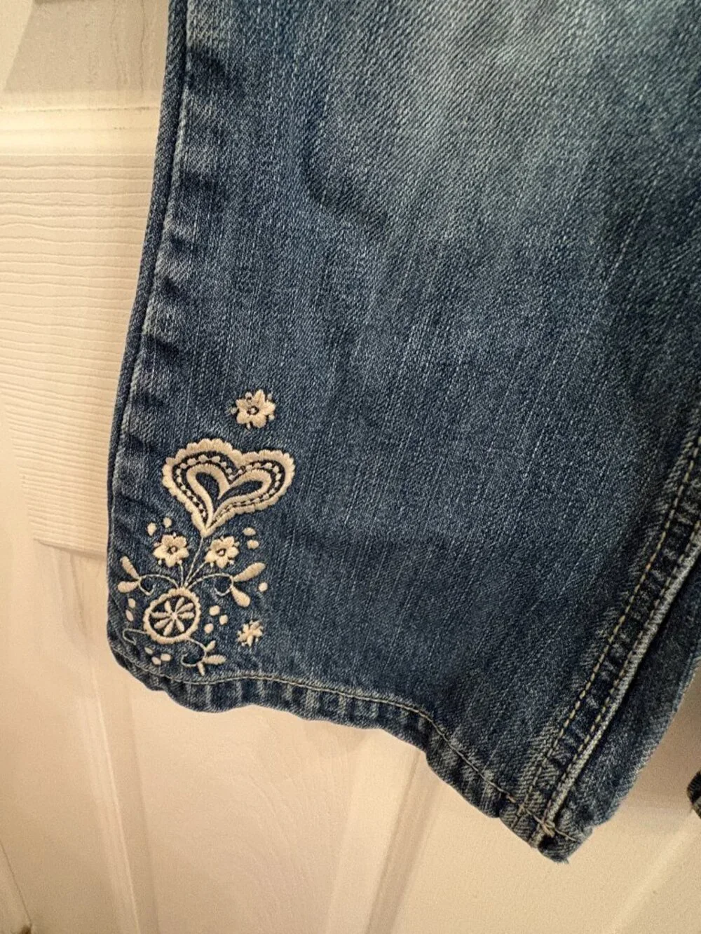 Gymboree Alpine Sweetie Flare Jeans Embroidered Hearts size 7 Slim